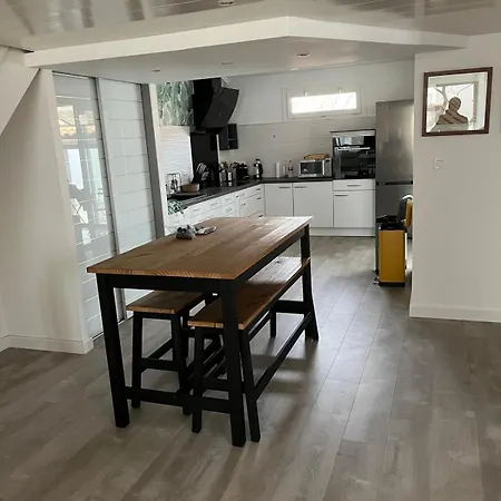 Maison Spacieuse Proche De La Avec Piscine *